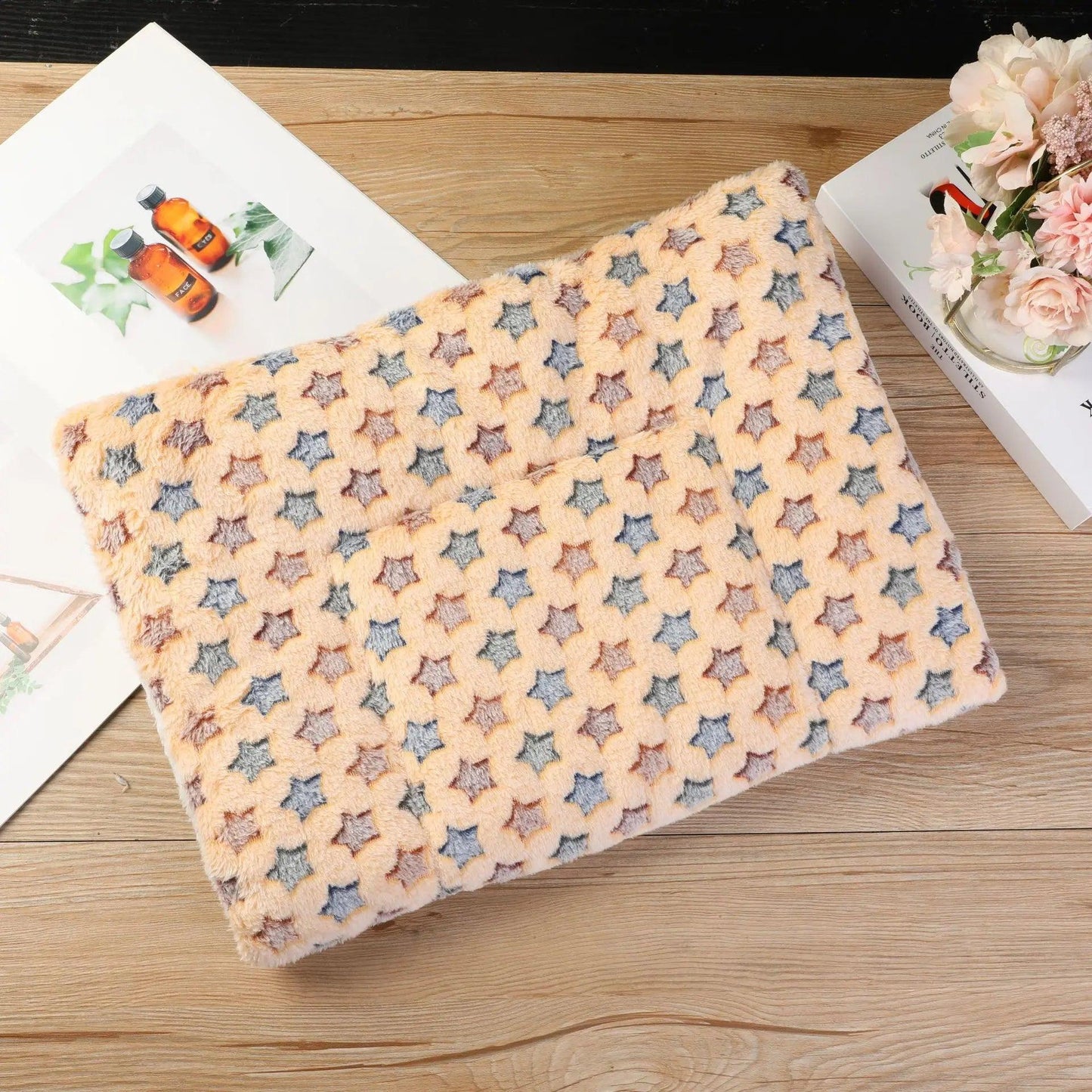 Cozy Flannel Cat Sleeping Mat