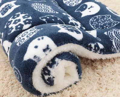 Cozy Bear Pattern Pet Bed