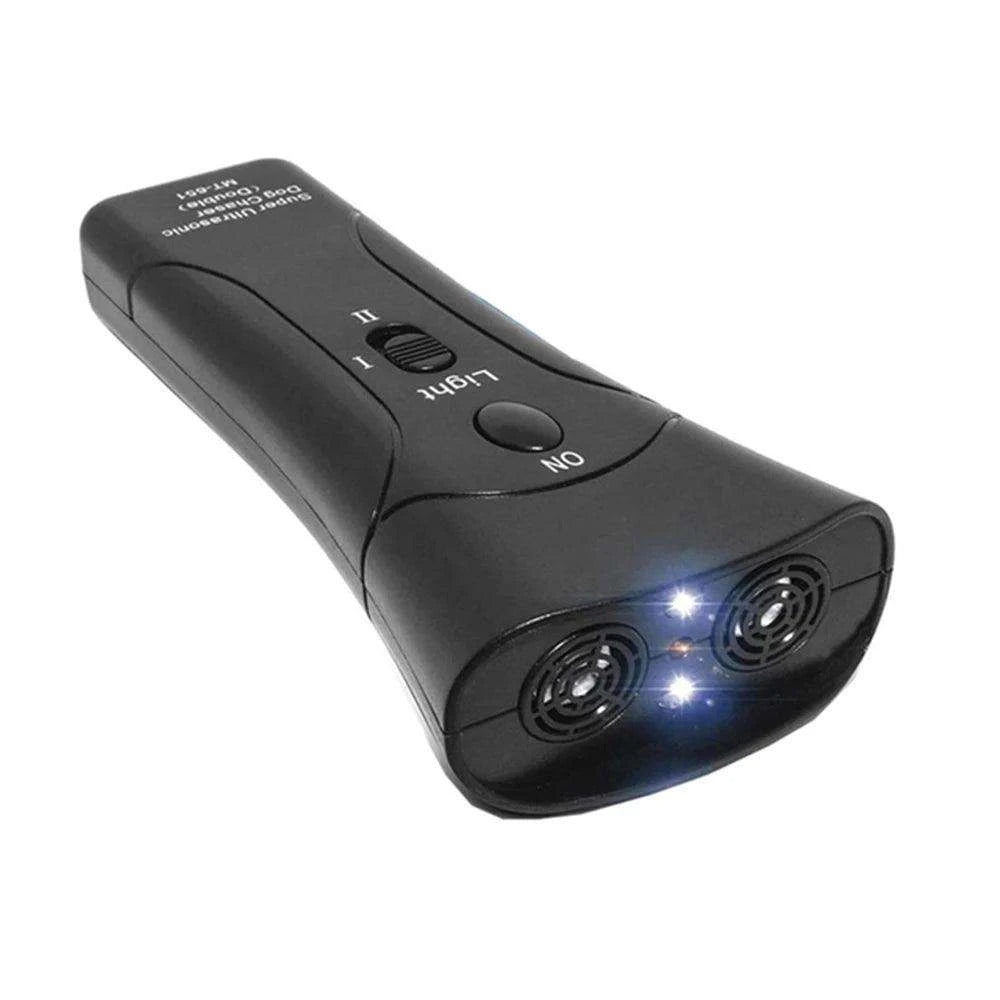 Ultrasonic Dog Repeller DeviceDescription:
Stay safe from aggressive animals! This ultrasonic dog chaser uses sound and an LED flashlight to deter threats, making walks, jogs, and outdoor advenRegal Pet PalaceRegal Pet PalaceUltrasonic Dog Repeller