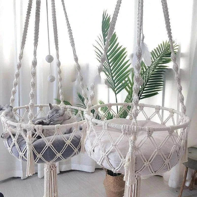 Cozy Cat Hammock SwingDescription:

Give your cat the ultimate lounging spot with this hand-woven hammock. Perfect for relaxation and play, this cozy swing will become your pet's favoriteRegal Pet PalaceRegal Pet PalaceCozy Cat Hammock